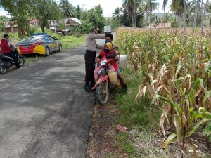 Pendekatan Humanis. Polsek Amali Polres Bone Berikan Sanksi dan Solusi