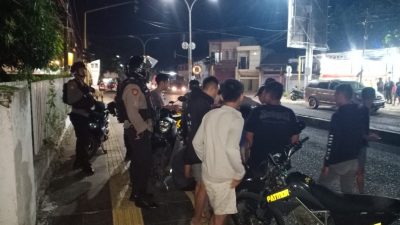 Mendapati Pemuda Sedang Berkumpul di Pinggir Jalan, Unit Turjawali Berikan Himbauan Kamtibmas