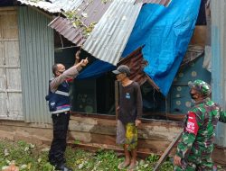 Pohon Tumbang, Bhabinkamtibmas Polsek Kahu Polres Bone Lakukan Evakuasi