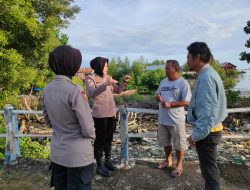 Sambangi Warga yang Sedang Beraktifitas, Kanit Binmas Polsek Pelabuhan Bajoe Beri Himbauan