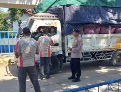 Bersama Karyawan PT. Jelma, Personel Polsek Pelabuhan Bajoe Lakukan Pemeriksaan