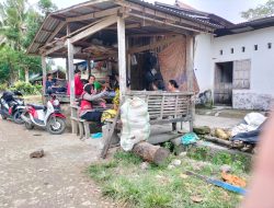 Sambang Desa, Bu Bhabin Ajak Warga Taat Hukum