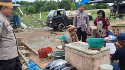 Sat Binmas Polres Bone Blusukan di Pasar Ikan Bajoe, Ini Tujuannya