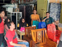 Sambangi Penjual Mebel, Satbinmas Polres Bone Sampaikan Pesan Kamtibmas