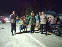 Personel Polsek Ajangale Melaksanakan Patroli Biru Sekaligus Pengamanan Pesta Adat Desa Labissa