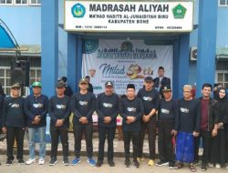 Jalan Santai Dalam Rangka Milad Ke 53 Pondok Pesantren Modern Al-Junaidiyah Biru, Kapolsek Tanete Riattang Turut Hadiri