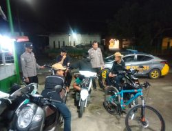 Lakukan Patroli Malam, Personel Polsek  Barebbo Antisipasi Balap Liar