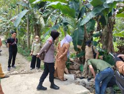 Monitoring dan Evaluasi Dana Desa, Dikawal Oleh Briptu Citra Demmu