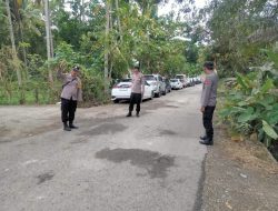 Antisipasi Kemacetan, Personel Polsek Barebbo Lakukan Pengaturan Lalu Lintas