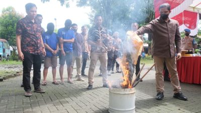 Direktorat Reserse Narkoba Polda Sulsel Gelar Pemusnahan Barang Bukti Narkotika Jenis Ganja