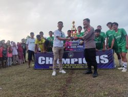 Kapolsek Pengamanan Final Turnamen Mini Sepakbola di Salomekko Bersinergi Bersama Anggota Koramil