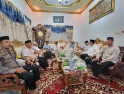 Ramadhan Kareem, Bhabinkamtibmas Bersama Tim Lakukan Kunjungan Safari Ramadhan di Lurah Biru