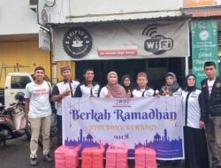 Berkah di Bulan Ramadhan DPD JOIN Bone Berbagi Ratusan Takjil dan Buka Puasa Bersama