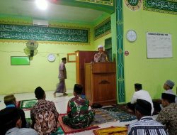 Berikan Himbauan Sebelum Sholat Tarawih, Bhabinkamtibmas Polsek Barebbo  Ajak Warga Pelihara Kamtibmas