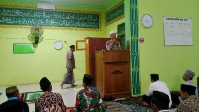 Berikan Himbauan Sebelum Sholat Tarawih, Bhabinkamtibmas Polsek Barebbo  Ajak Warga Pelihara Kamtibmas