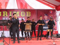 Tenri Betta Perkusi Hibur Supporter PSM di Mako Brimob Pare Pare