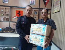 Jelang Lebaran, Danyon Ichsan  Salurkan Paket Cinta Untuk Insan pers di Bone