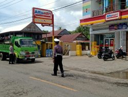 Lancarkan Arus Balik Mudik Lebaran, Pospam Polsek Ajangale Gencarkan Pengaturan Arus Lalu Lintas