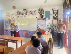 Tanaman Sejak Dini, Unit Kamsel Satlantas Polres Bone Berikan Penyuluhan Tertib Berlalu 