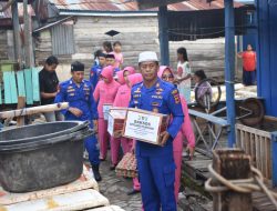 Raih Keberkahan Dibulan Suci Ramadhan, Satpolairud Polres Bone Gelar Baksos