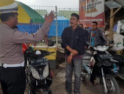 Sat Lantas Polres Bone Lakukan Penyuluhan Tertib Berlalulintas kepada Tukang Ojek