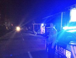 Antisipasi Gangguan Kamtibmas Malam Hari, Personel Polsek Patimpeng Laksanakan Patroli Biru