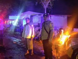 Melalui Kegiatan Patroli Biru, Personel Polsek Cina Berikan Rasa Aman kepada Masyarakat