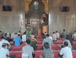 Sinergitas TNI-Polri, Korem 141 dan Polres Bone Kompak Gelar Sholat Jumat Bersama