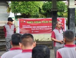 Polres Bone Jelang Hari Bhayangkara Ke -77 Gelar Baksos Membersihkan Tempat Ibadah