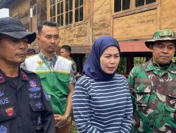 Bersama BAZNAS dan Kodim 1407/ Bone, Brimob Bone Lakukan Bedah Rumah Warga Tidak Mampu