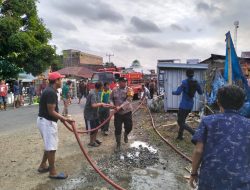 Gerak Cepat , Polisi Keera Polres Wajo Tancap Gas Ke TKP Kebakaran