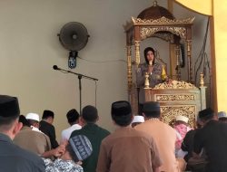 Ingatkan Warga Tentang Bahaya Perdagangan Orang, Aipda Suhati beri Imbauan di Masjid
