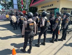 Meminimalisir Terjadinya Kericuhan, Personel Sat Samapta Laksanakan Pengamanan Aksi Unjuk Rasa