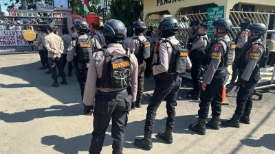 Meminimalisir Terjadinya Kericuhan, Personel Sat Samapta Laksanakan Pengamanan Aksi Unjuk Rasa