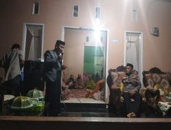 Turut Berbela Sungkawa, Wakapolsek Lamuru Takziah ke Rumah Warga yang Meninggal