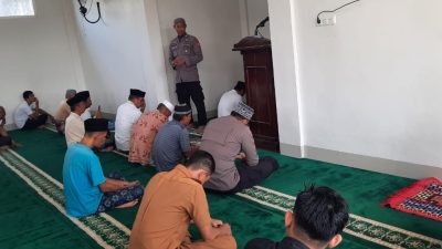 Kanit Bintibsos Satbinmas Polres Bone Bawakan Ceramah di Masjid Dahlan Wellange, Begini Isinya