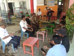 Jalin Silaturahmi, Bhabinkamtibmas Polsek Dua Boccoe Aktif Lakukan Sambang