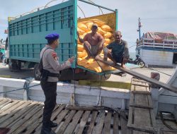 Cegah Pengiriman Barang Terlarang, Polisi Tingkatkan Polmas Perairan di Pelabuhan Bajoe