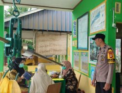 Aipda Jusman Sambangi Kader Posyandu di Desa Binaannya. Ini yang Disampaikan
