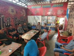Kapolsek Sabbangparu Bersama Koramil 1406-08 Ajak Masyarakat Coffe Morning