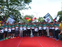 Danrem 141/ Toddopuli Lepas Peserta Lomba Lari RUN Rangkaian HUT TNI ke 78