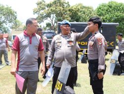 Pimpin Pengecekan Peralatan Dalmas Waka Polres Wajo Persiapan Operasi Mantab Brata 2023-2024
