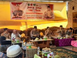 Polda Sulsel Gelar Jumat Curhat Dan Berikan Penghargaan Kapolri Di Pos Satkamling A’bulo Sibatang Desa Kurusumange Kec. Tanralili Kab. Maros