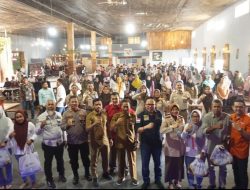 Bulan Mutu Karantina Anggota DPR RI AAP Bersama B2MHKP Makassar Bagikan Ikan Sehat