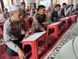Ciptakan Sinergitas dengan Pol. PP, Polres Bone Laksanakan Khatamul Alquran Bersama di Masjid Qadrul Islam