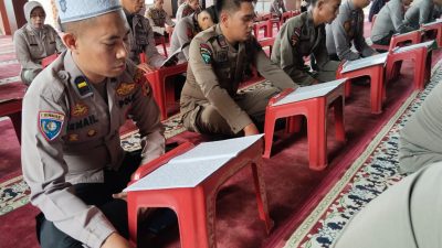 Ciptakan Sinergitas dengan Pol. PP, Polres Bone Laksanakan Khatamul Alquran Bersama di Masjid Qadrul Islam