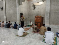 Cegah Perpecahan, Bhabinkamtibmas Polsek Ponre Sampaikan Ini Usai Sholat Berjamaah