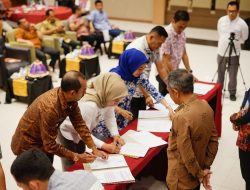PJ Bupati Bone Pimpin Penandatanganan Perjanjian Kerja di Lingkup  Bone dan di Ikuti Semua ASN