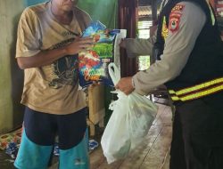 Bhabinkamtibmas Polres Bone Sambangi Warga Desa Massangkae, Bagikan Sembako untuk Meringankan Beban Ekonomi