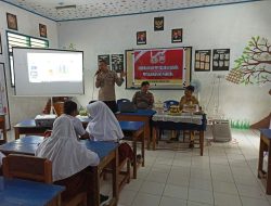 Selamatkan Generasi Kanit Binmas Polsek Barebbo Berikan Penyuluhan Bahaya Narkoba dan Kenakalan Remaja Pada Siswa